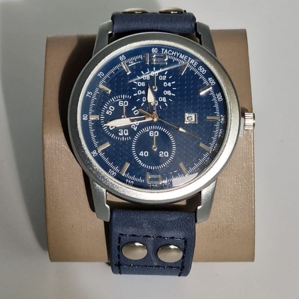  Ceasuri pentru Bărbați cu Data cu Curea din piele - 4 Modele Diferite, Engros