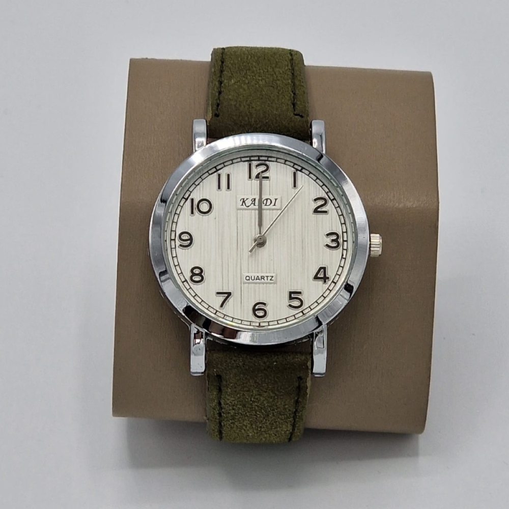  Ceasuri pentru Bărbați cu Curea din Piele - 4 Modele, Engros