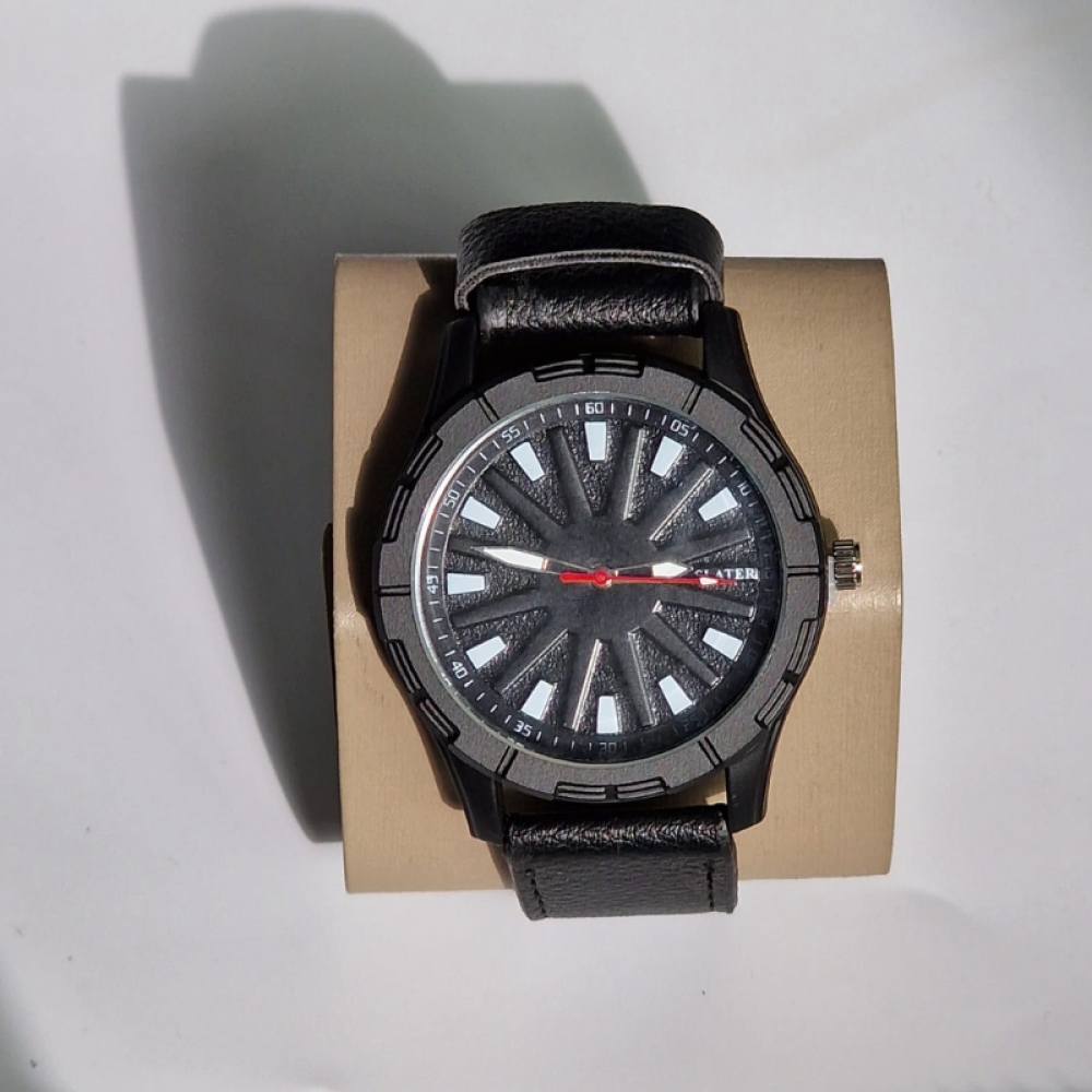  Ceasuri pentru Bărbați cu Curea din Piele - 6 Modele, Engros